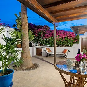 https://villa-munay.in-canary-islands.com